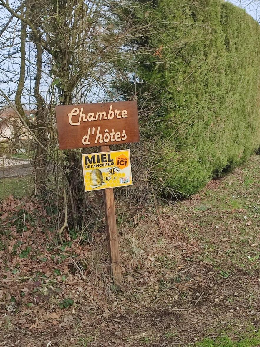 Chambre D'Hotes A La Campagne "Le Coudry" Serley Luaran gambar